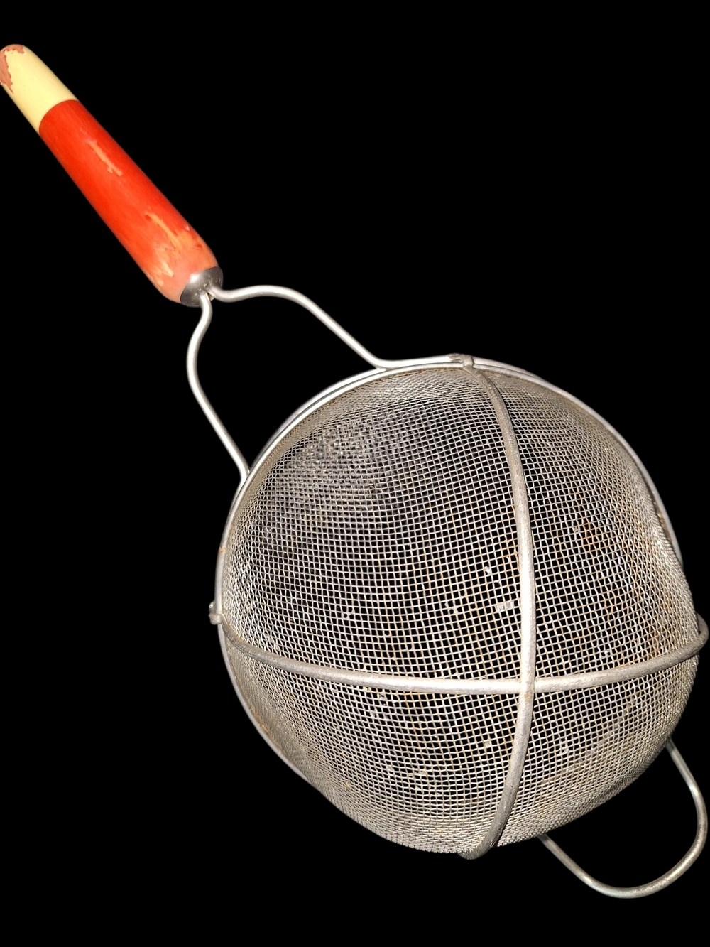 Stainless Steel Mesh Strainer Ball with Red Wooden Handle